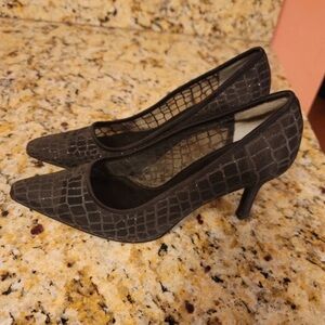 Nina Black Croc-Pattern Pointed-Toe Pumps